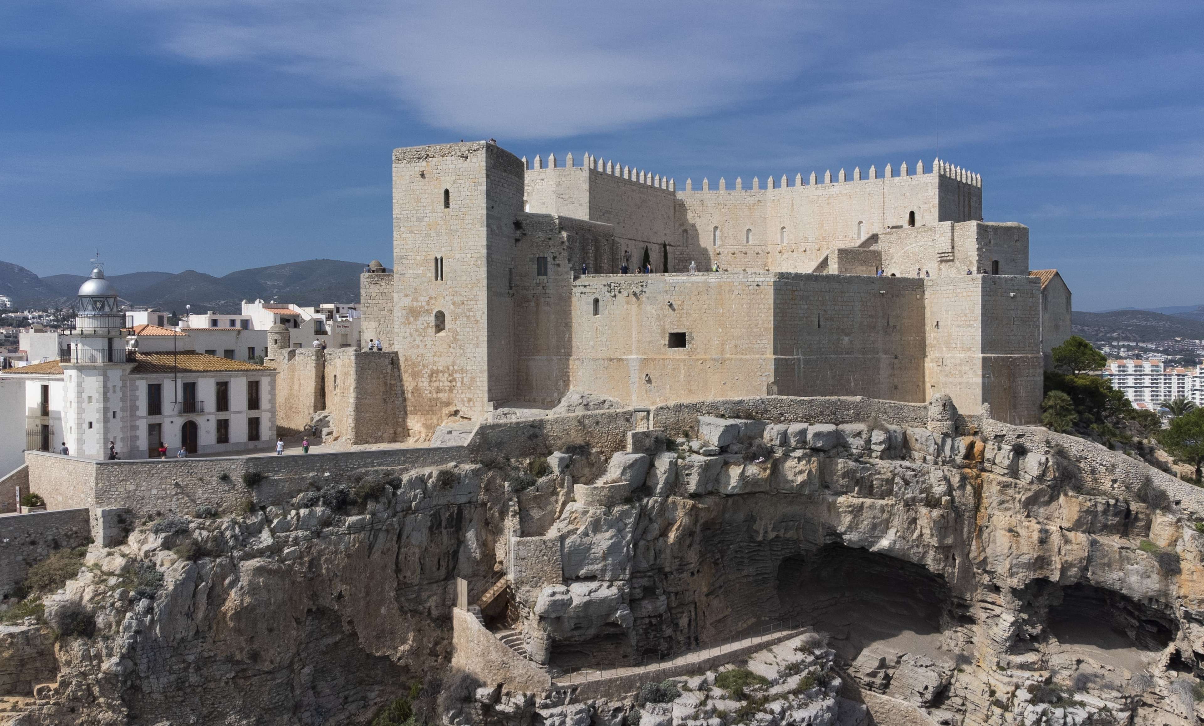 🏰EL CASTILLO DE PEÑÍSCOLA🌊🏖️ Apartamentos a pie de Playa en Oropesa del Mar + Entradas al Castillo 📍a unos 40 min del alojamiento | Castellón