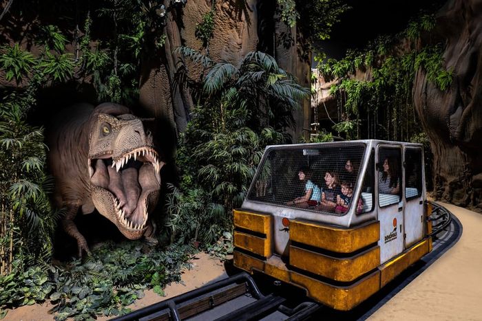 DINÓPOLIS 🦖 ¡Aventura Jurásica en Familia! 👨‍👩‍👧‍👦Hotel 3★ con desayuno incluido + Entradas al parque 🚗 A solo 15 min de Teruel