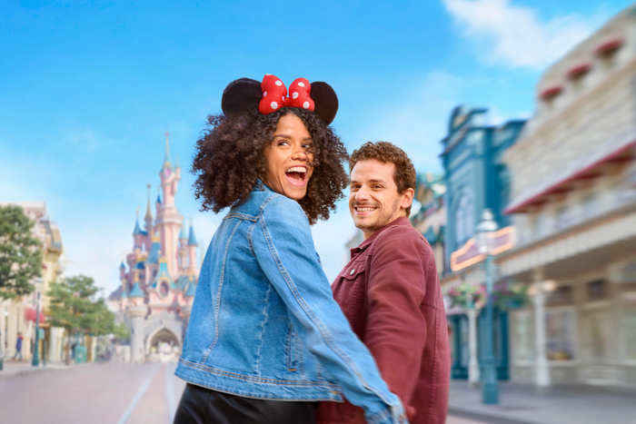  🌟DISNEY 2025 🌟Vivez une histoire de conte de fées ! Hôtel 4* + Billets aux 2 parcs 🏰 