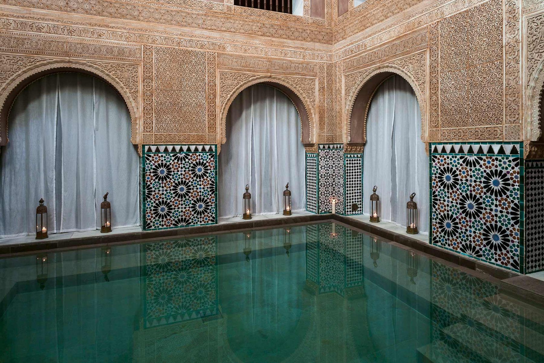 ESCAPADA TERMAL 💖 Viaja en el tiempo y disfruta de nuestros baños árabes en Málaga