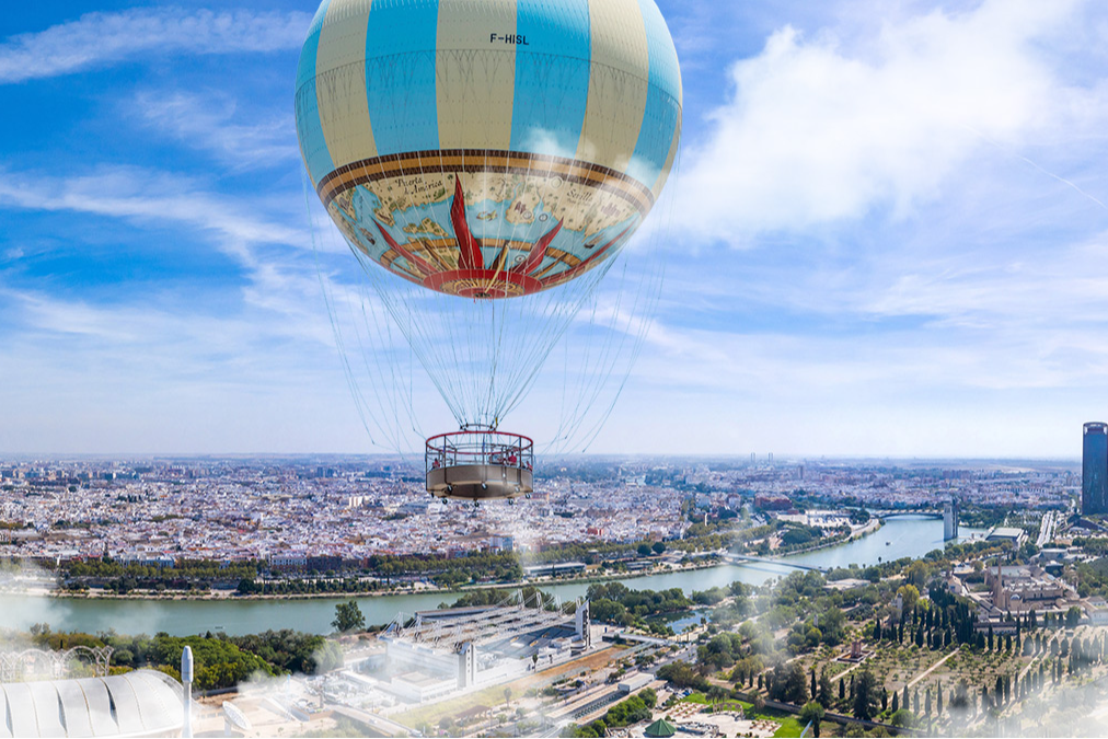 🎈¡VUELA ALTO EN SEVILLA! ☁️👀Hotel 4⭐+ Nao Vigía: El Globo de Isla Mágica ¡A 15 min en coche del parque!