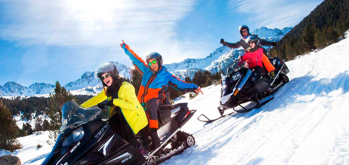 ¡Aventura en la nieve! ❄ Hotel + Ruta en Moto de Nieve en Andorra 🌪 ¡Pura adrenalina! 