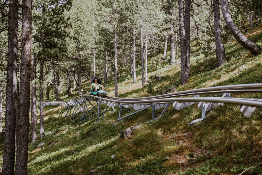 ¡Aventura en Familia a Andorra! Naturland y el tobogán de naturaleza más largo del mundo. 🗻