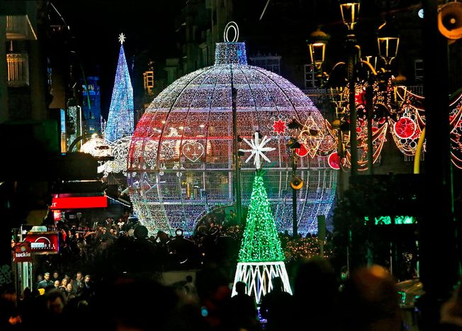 ❤️ Época mais mágica do ano! Conheça as Luzes de Natal de Vigo com Hotel 4* | Galiza