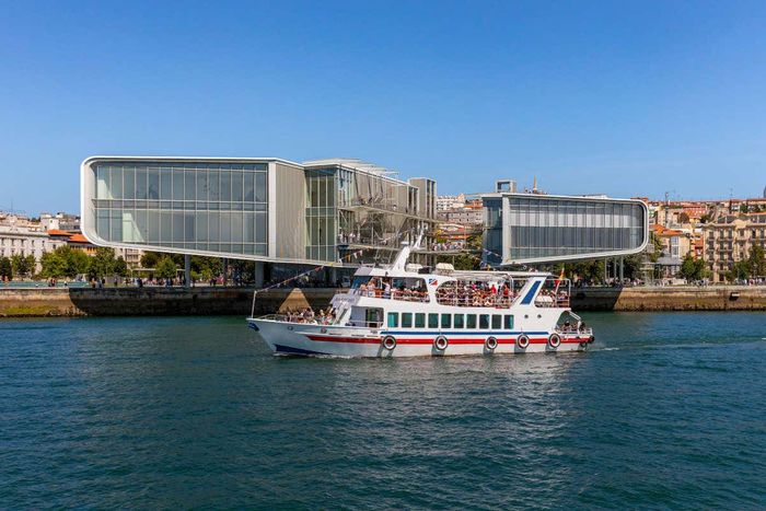 ⚓⛵¡SANTANDER DESDE EL MAR!💑🌊 Hotel con desayuno + Paseo en barco por una de las bahías más bonitas de España