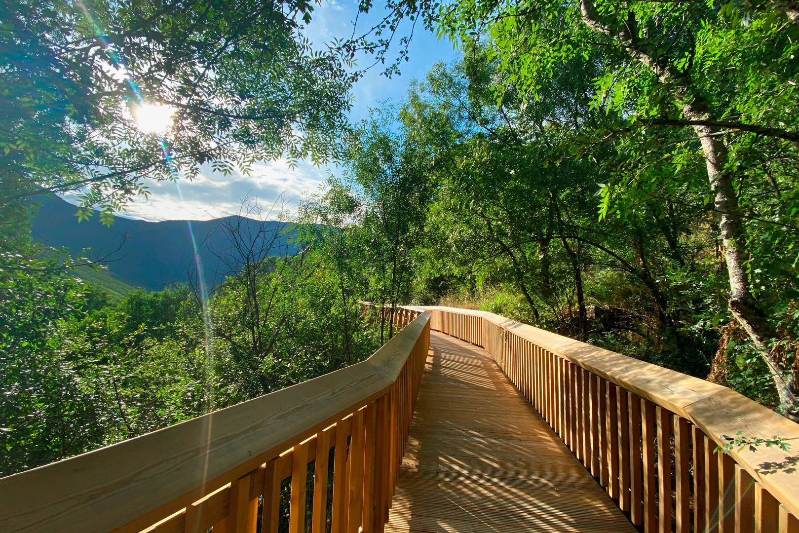 ⛰️ Passadiços do Mondego, com paisagens de cortar a respiração! Hotel 4* + Bilhetes incluídos | Guarda 