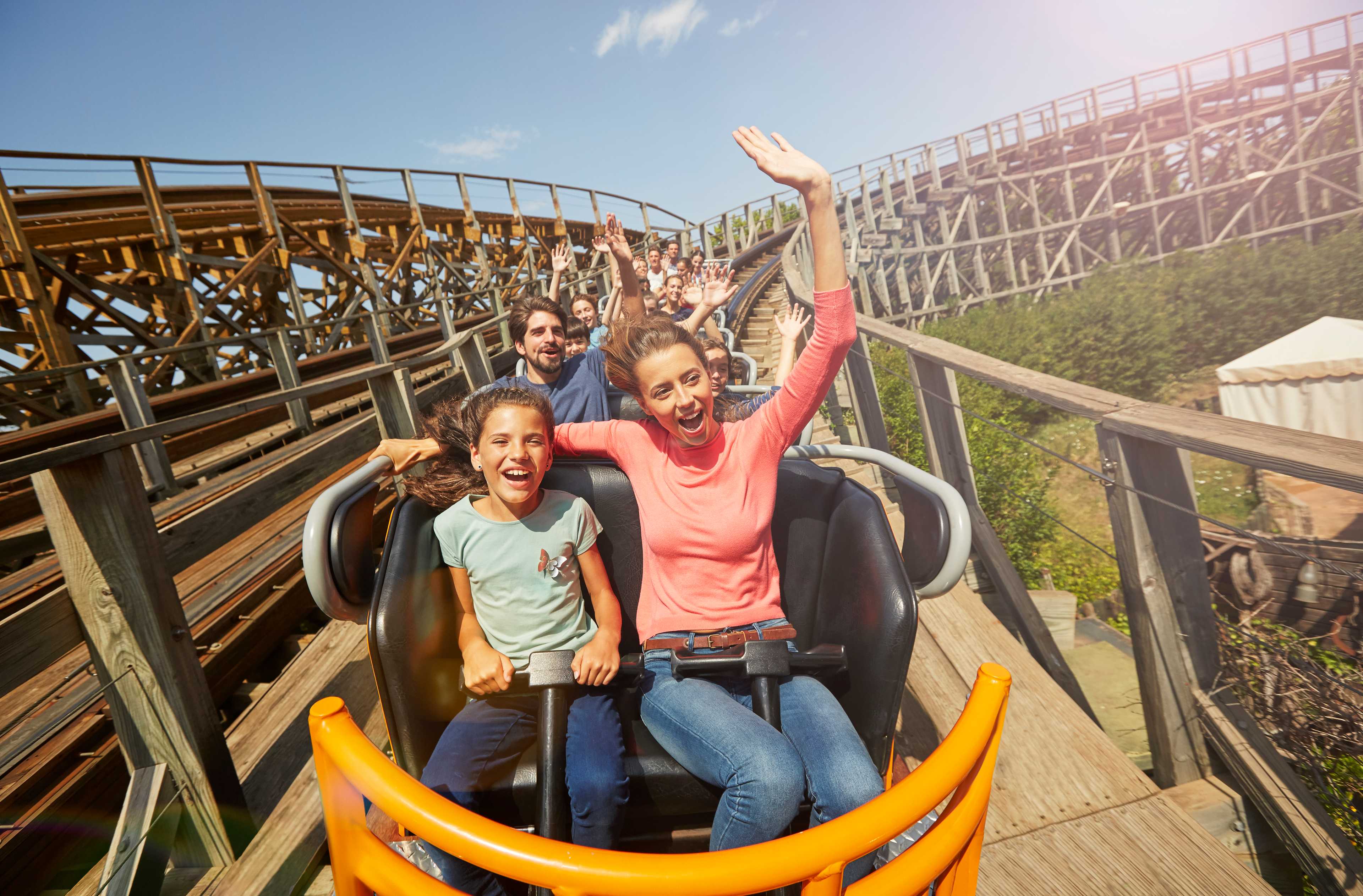🎢 ¡DIVERSIÓN SIN LÍMITES EN PORTAVENTURA! 🎡🔥 Hotel 4⭐ temático del parque con desayuno + Acceso ilimitado al parque y Ferrari Land 