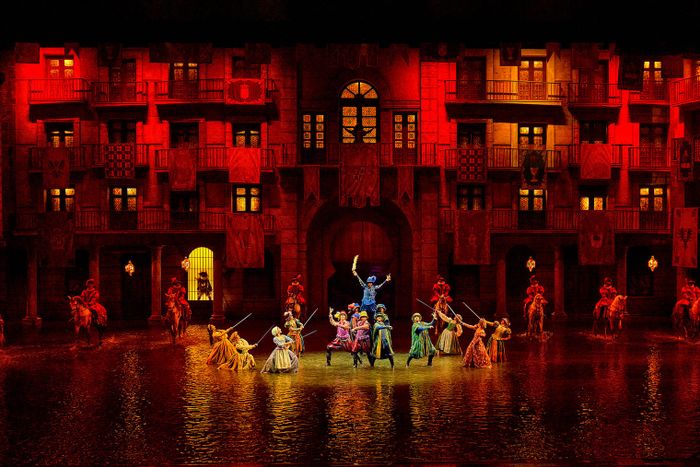 🎄⚔️¡ESTA NAVIDAD REGALA PUY DU FOU TOLEDO PARA 2026!🎁👑  Hotel 4⭐con desayuno + Entradas al parque situado ¡A 20 min del alojamiento!