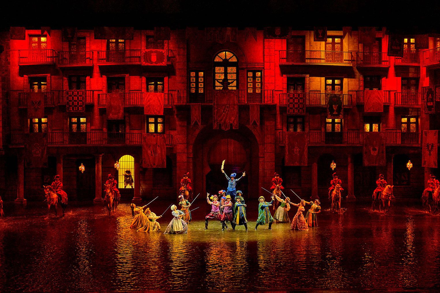  👑 ¡ESTE AÑO VIVE LA HISTORIA EN PUY DU FOU ESPAÑA! 🦅 Hotel 4* con entradas incluidas | 🎄 Navidad disponible