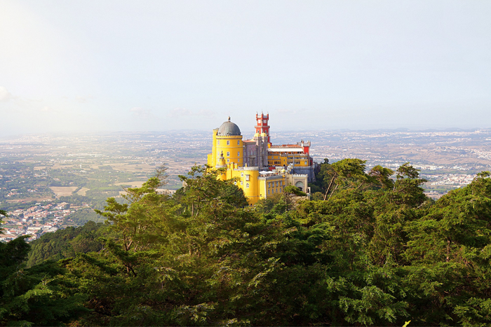 🏰¡LISBOA Y EL PALACIO DA PENA DE SINTRA!🚃💑 Desde 2 noches: Hotel 3★ con desayuno en el centro + Entradas al Palacio  a 30 min de Lisboa | Portugal