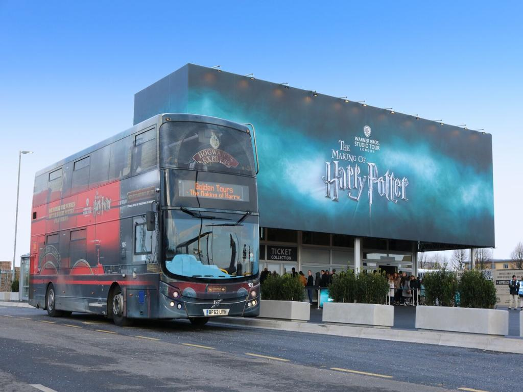 🪄 Mergulhe no Universo Harry Potter! Hotel + Visita aos Estúdios Warner com transporte incluído | Londres 🪄 Mergulhe no Universo Harry Potter! Hotel + Visita aos Estúdios Warner com transporte incluído | Londres